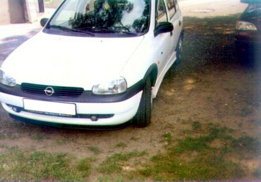 Opel Corsa B szemöldök